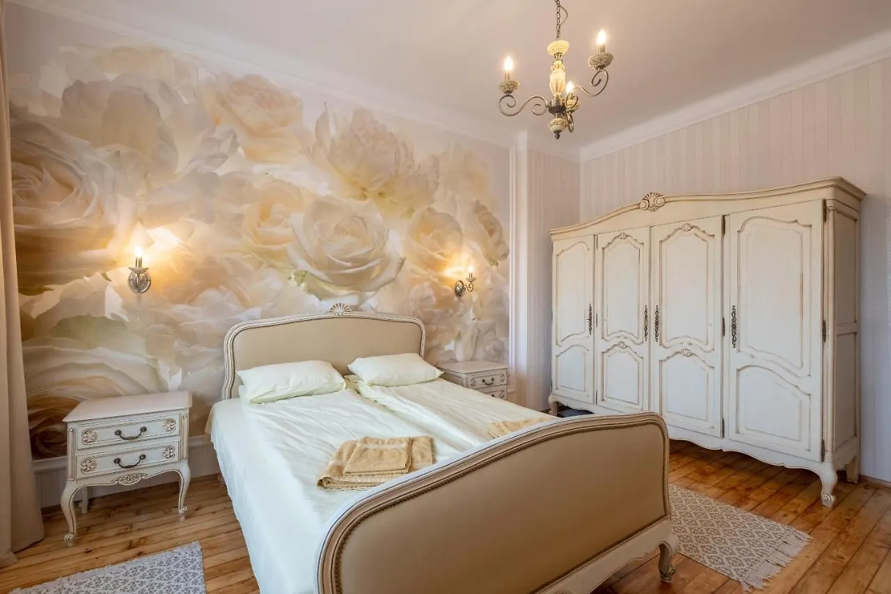 Artilcious Two Bedroom Park View Apartment Sofia