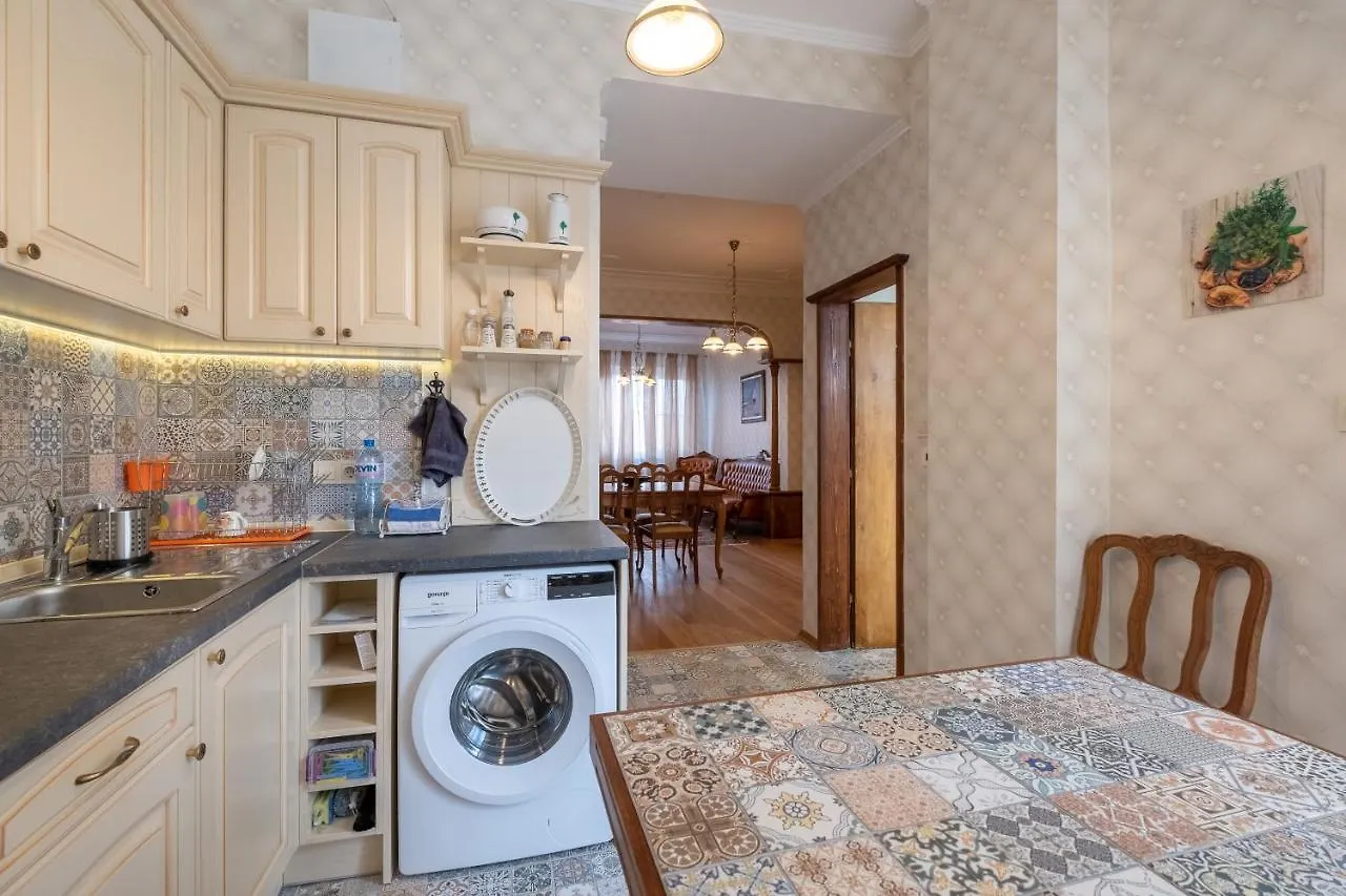 Artilcious Two Bedroom Park View Apartment Sofia